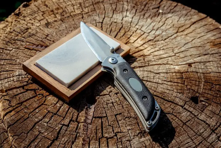 knife on whetstone